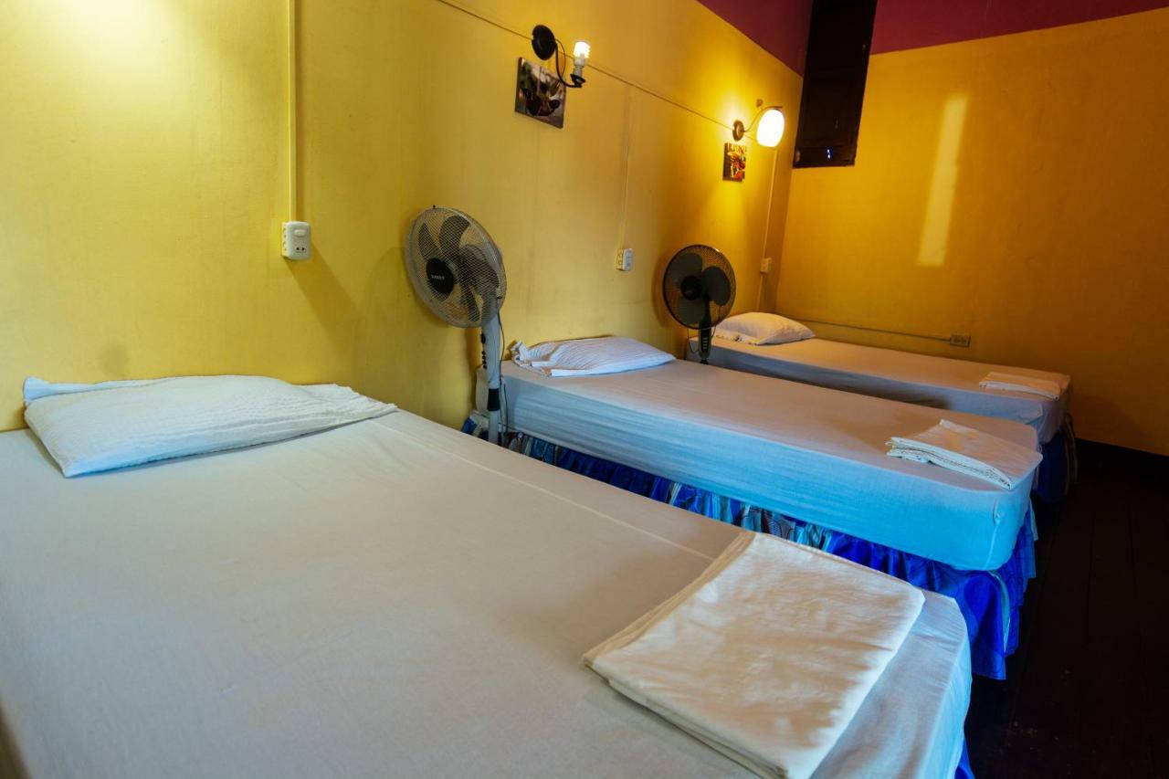 Hostal Lazybones León Exteriör bild